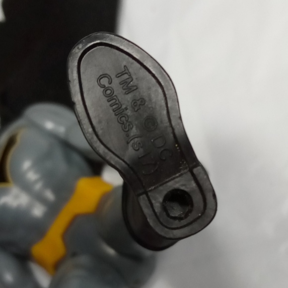 2018 Marvel Spiderman & 2017 Mattel Batman 6" Action Figures - Picture 12 of 14